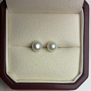 7mm Classic White Pearl Earrings